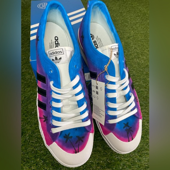 Addidas custom size 11.5 - Picture 5 of 8